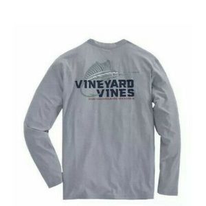 Vineyard vines performance size XL.